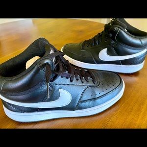 NikeCourt Vision Mids Sz 8.5W/7M/7Y